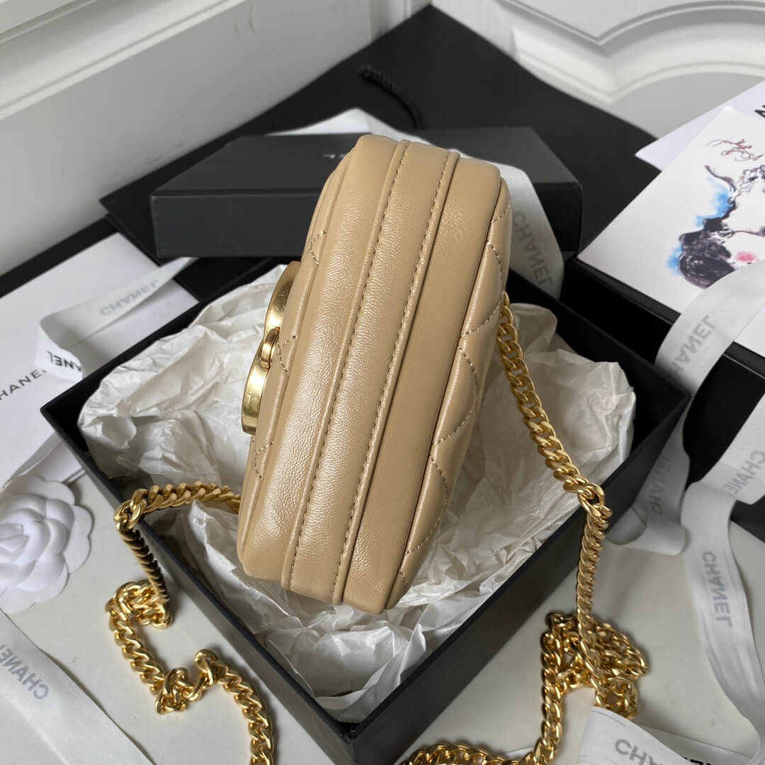 Chanel Leather Flap Bag - Image 2