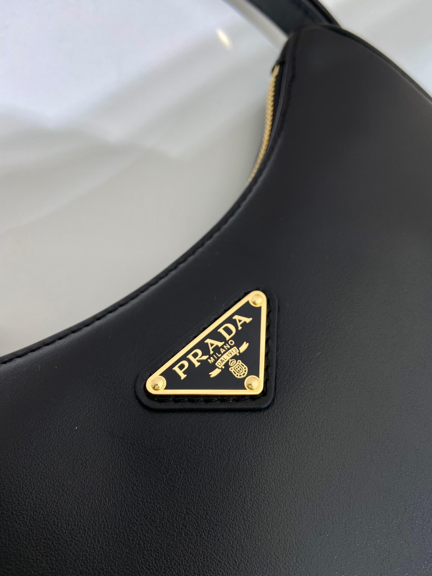 Prada Zip Leather Black Shoulder Bag - Image 4