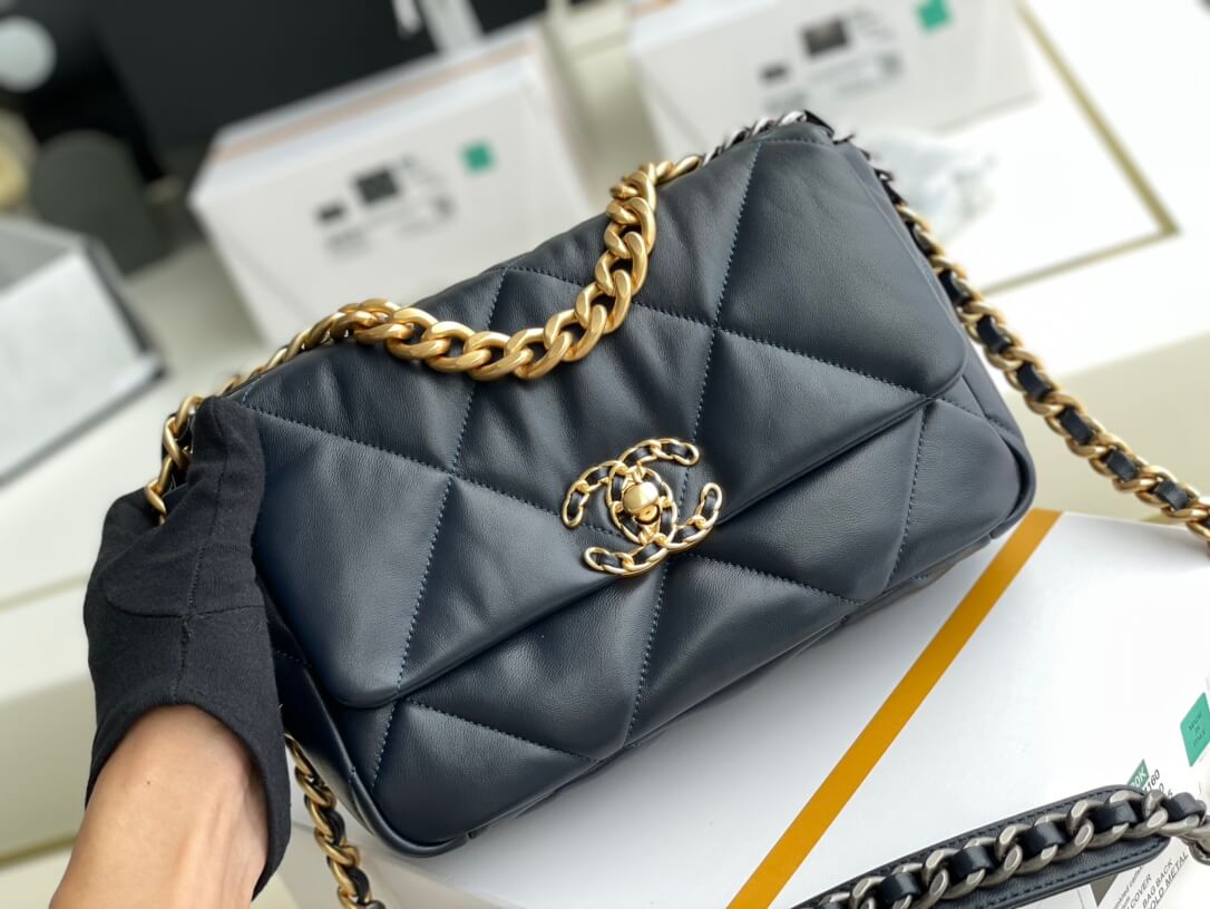 Chanel 19 Bag Black - Image 2