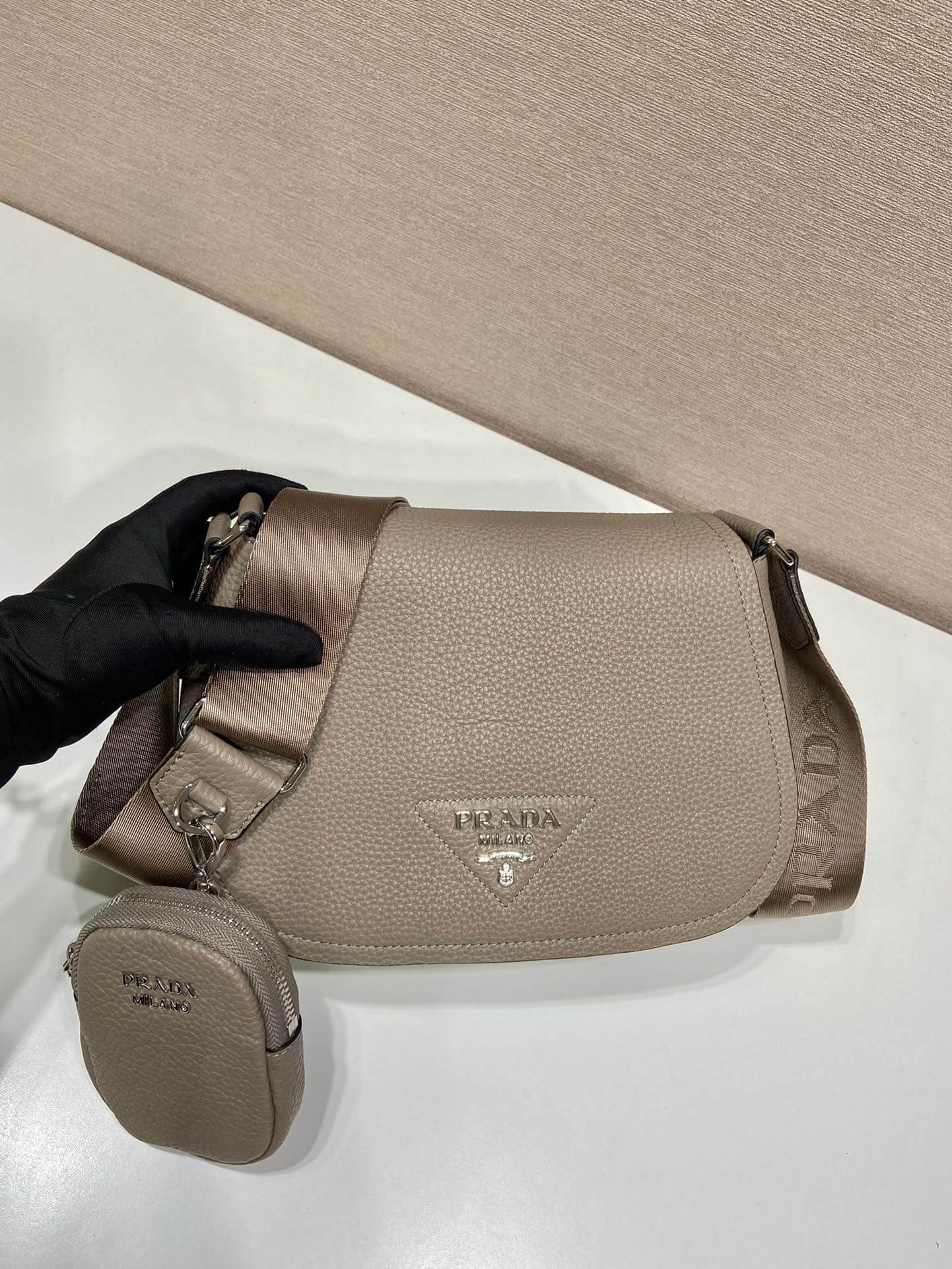 Prada Vitello Daino Soft Leather Bag - Image 5