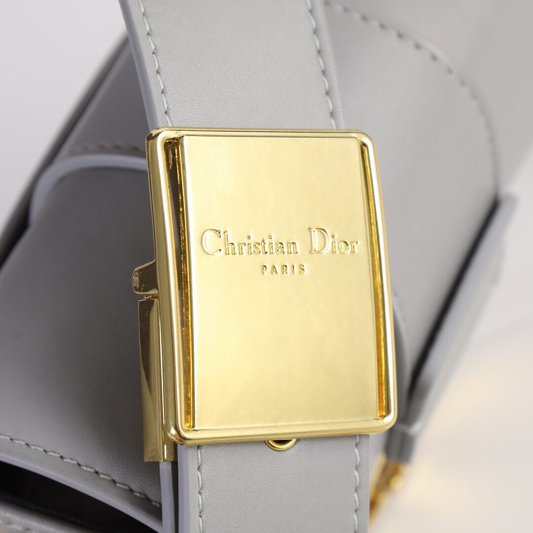 Dior 30 Montaigne Mini Shoulder Bag - Image 4