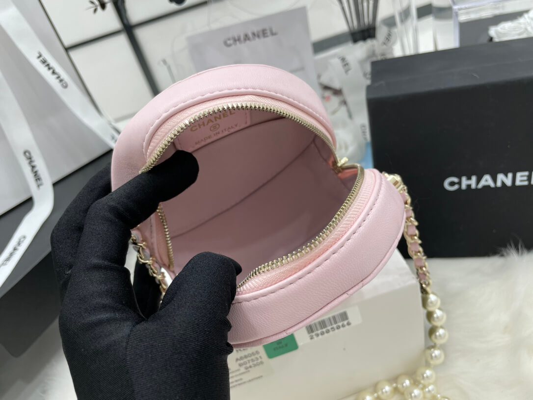 Chanel Round Bag with Chain - Image 5