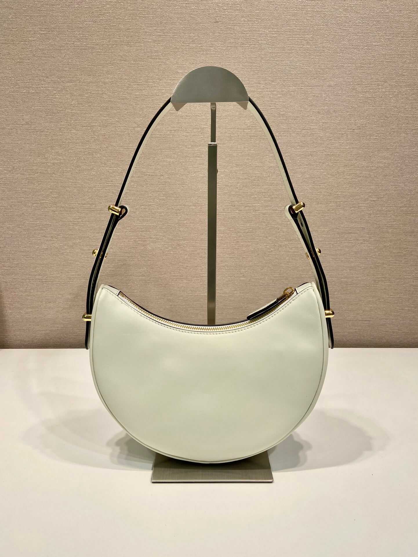 Prada Zip Leather Shoulder Bag - Image 6