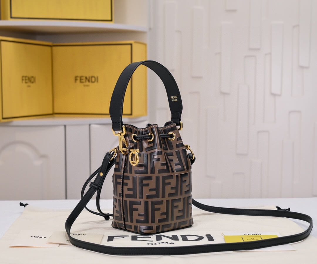 Fendi Mon Tresor Bucket Bag - Image 3