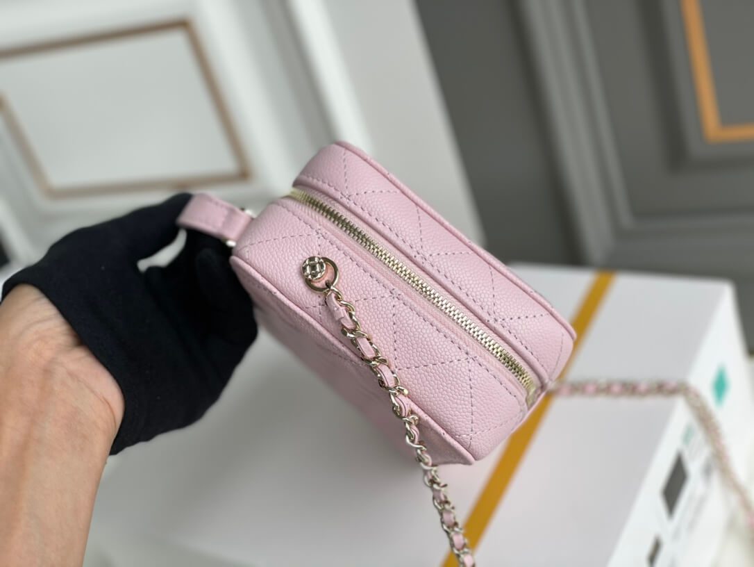 Chanel Caviar Chanel Top Handle Vanity Case - Image 3