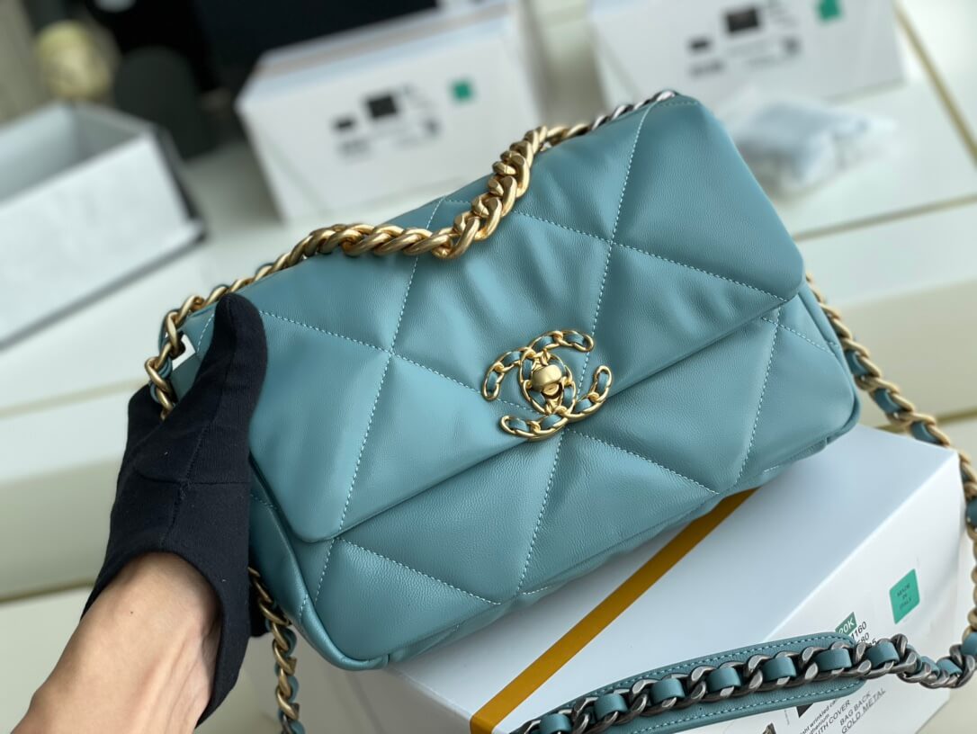 Chanel 19 Bag Tiffany Blue - Image 6