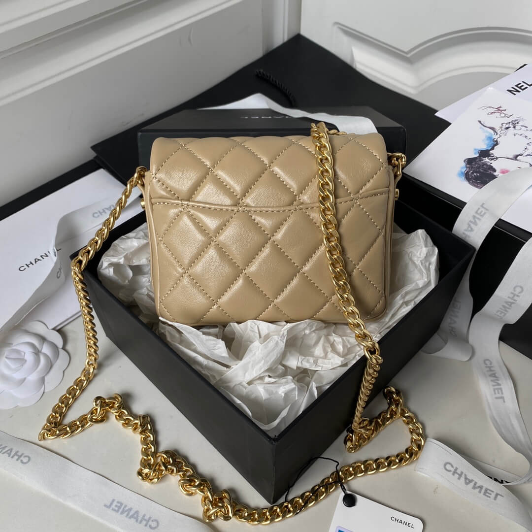 Chanel Leather Flap Bag - Image 3