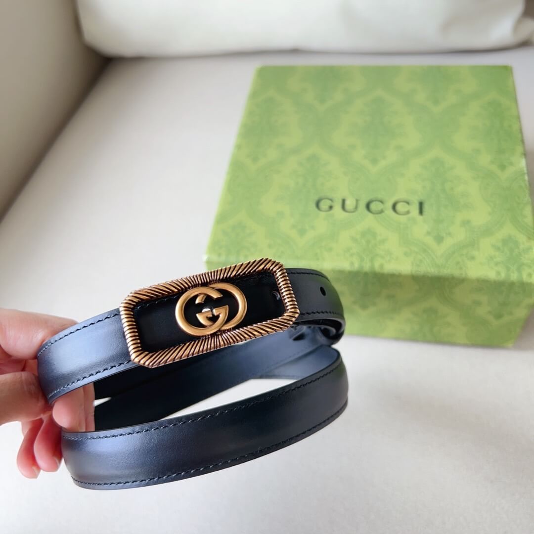 Gucci Thin Belt With Interlocking G Buckle Leather - Image 4