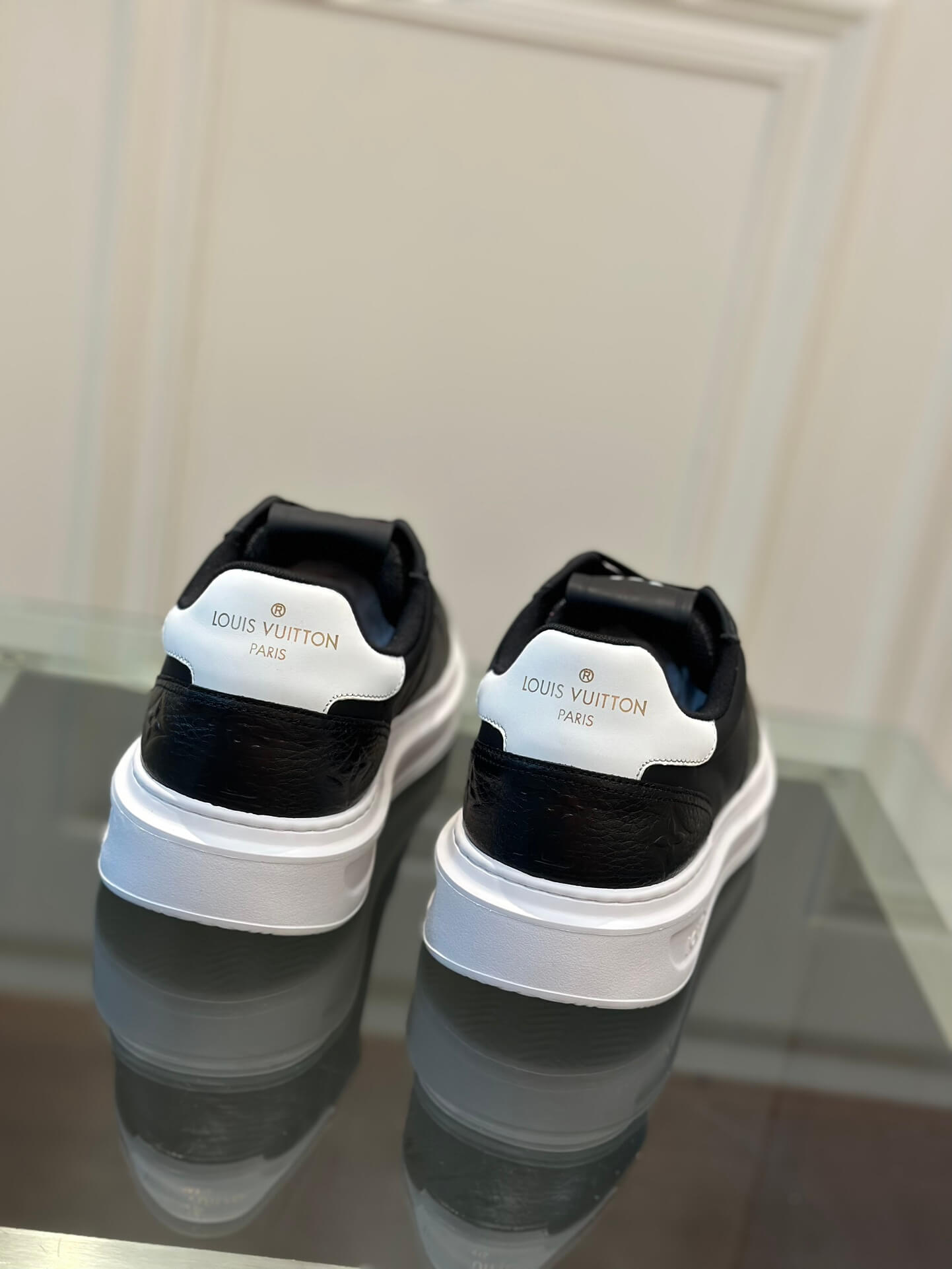 LV Latest Shoes - Image 4