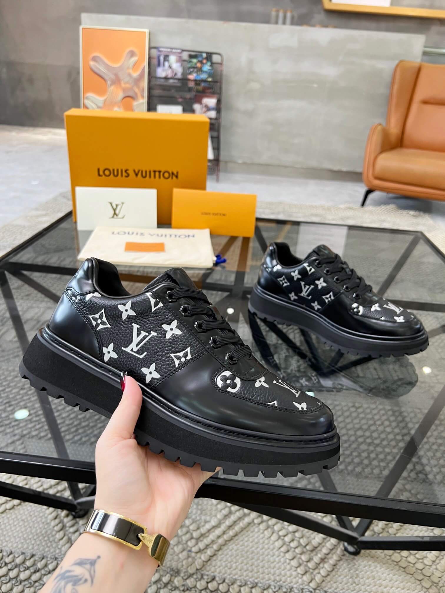 Louis Vuitton Men's Sneakers - Image 4