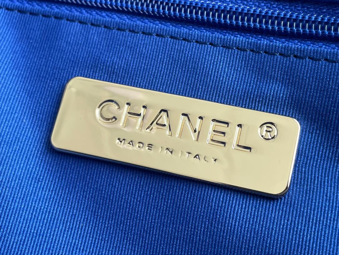Chanel 19 Bag Blue - Image 5