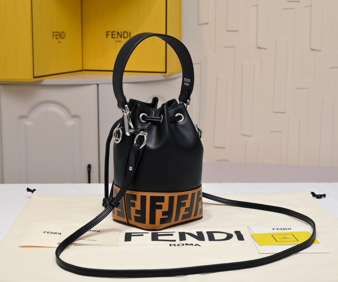 Fendi Mon Tresor Bucket Bag - Image 4