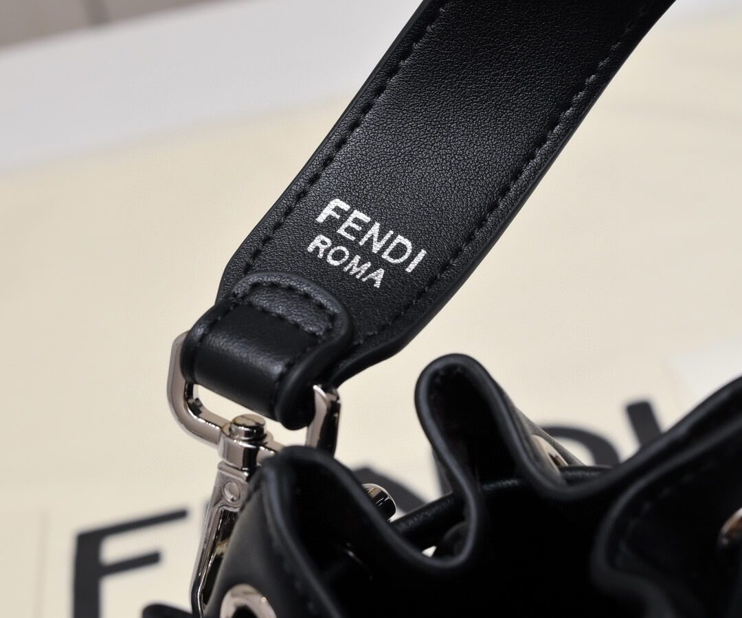Fendi Mon Tresor Bucket Bag - Image 2