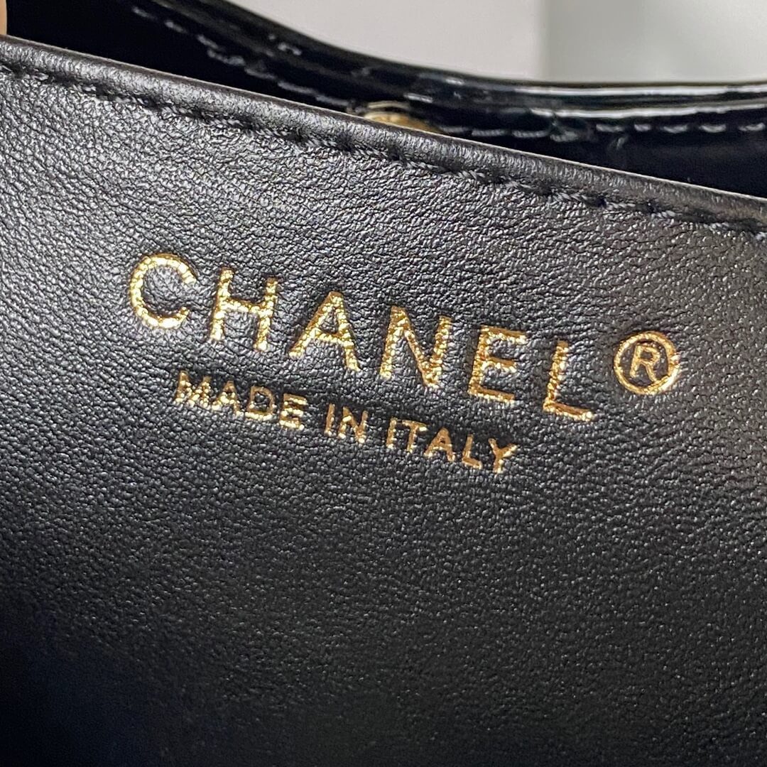 Chanel 31 Mini Shopping Bag - Image 6
