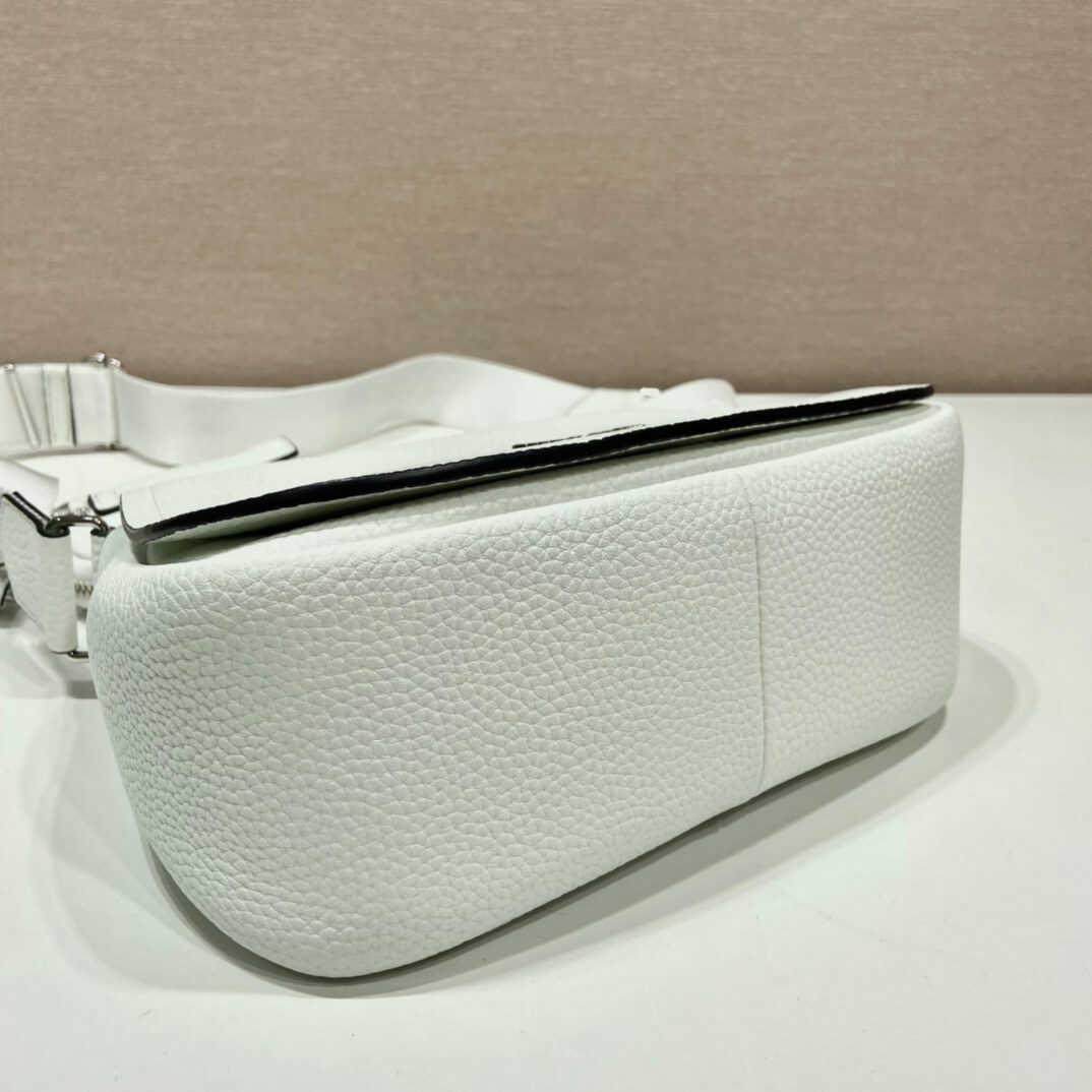 Prada Vitello Daino Soft Leather Bag - Image 4