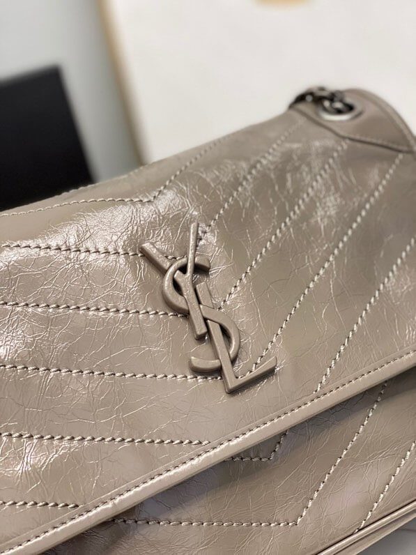Women's YSL Niki Medium Leather Shoulder Bag - Image 5