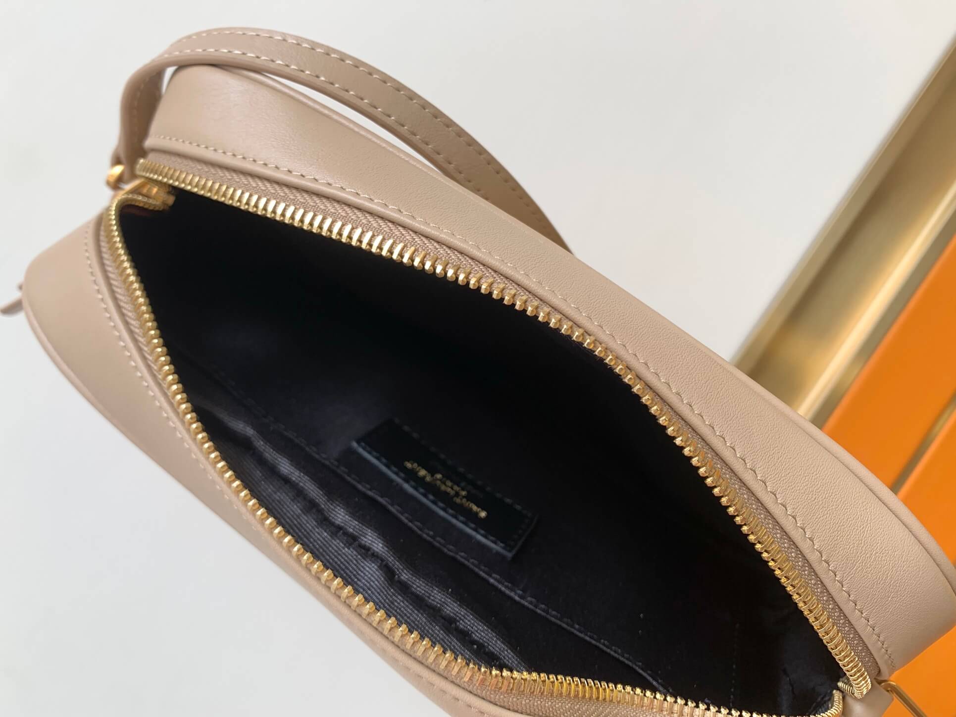 Saint Laurent Lou Bag - Image 6