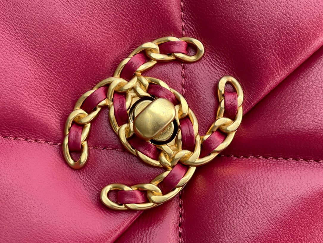 Chanel 19 Bag Dark Pink - Image 7