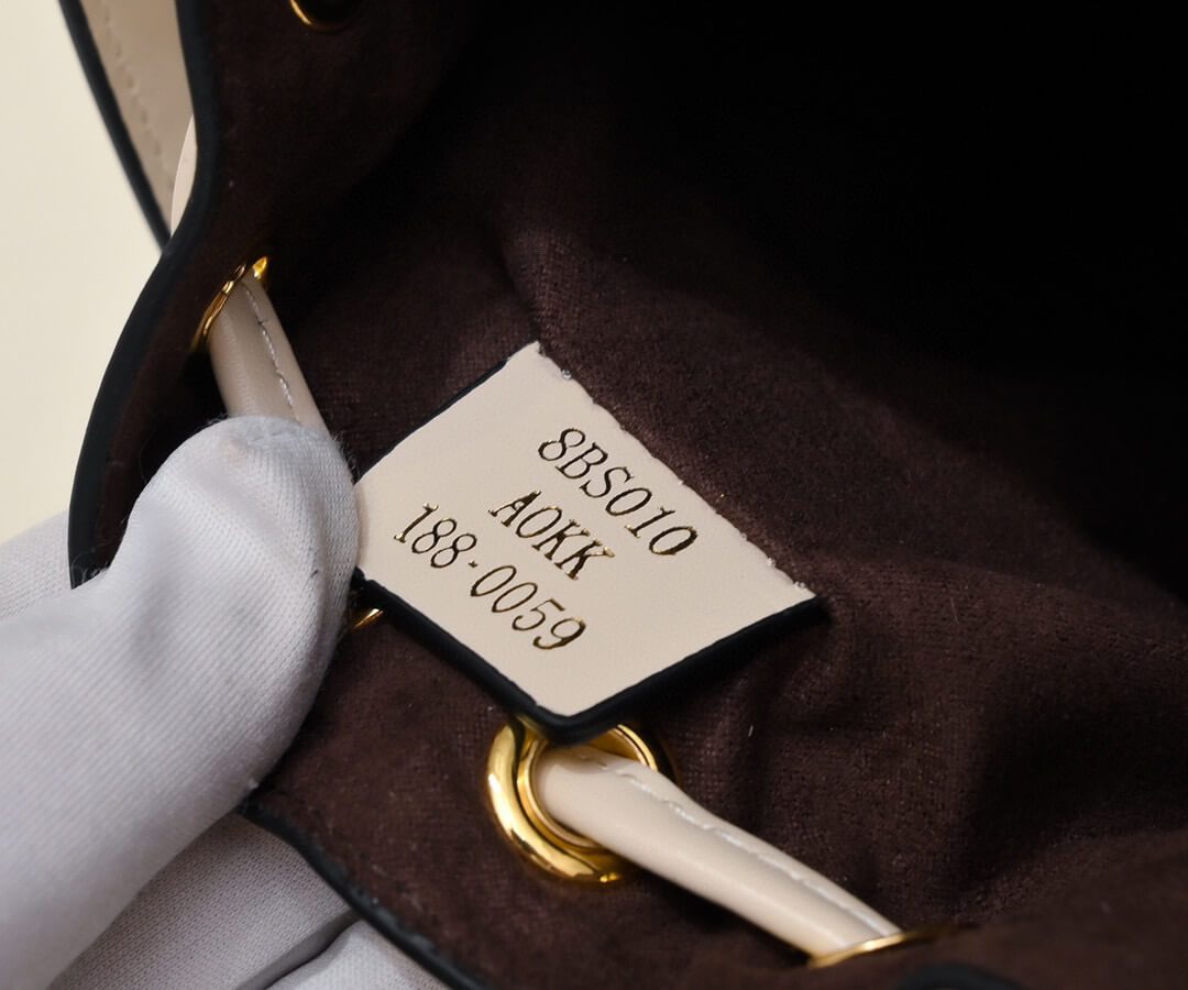 Fendi Mon Tresor Bucket Bag - Image 8