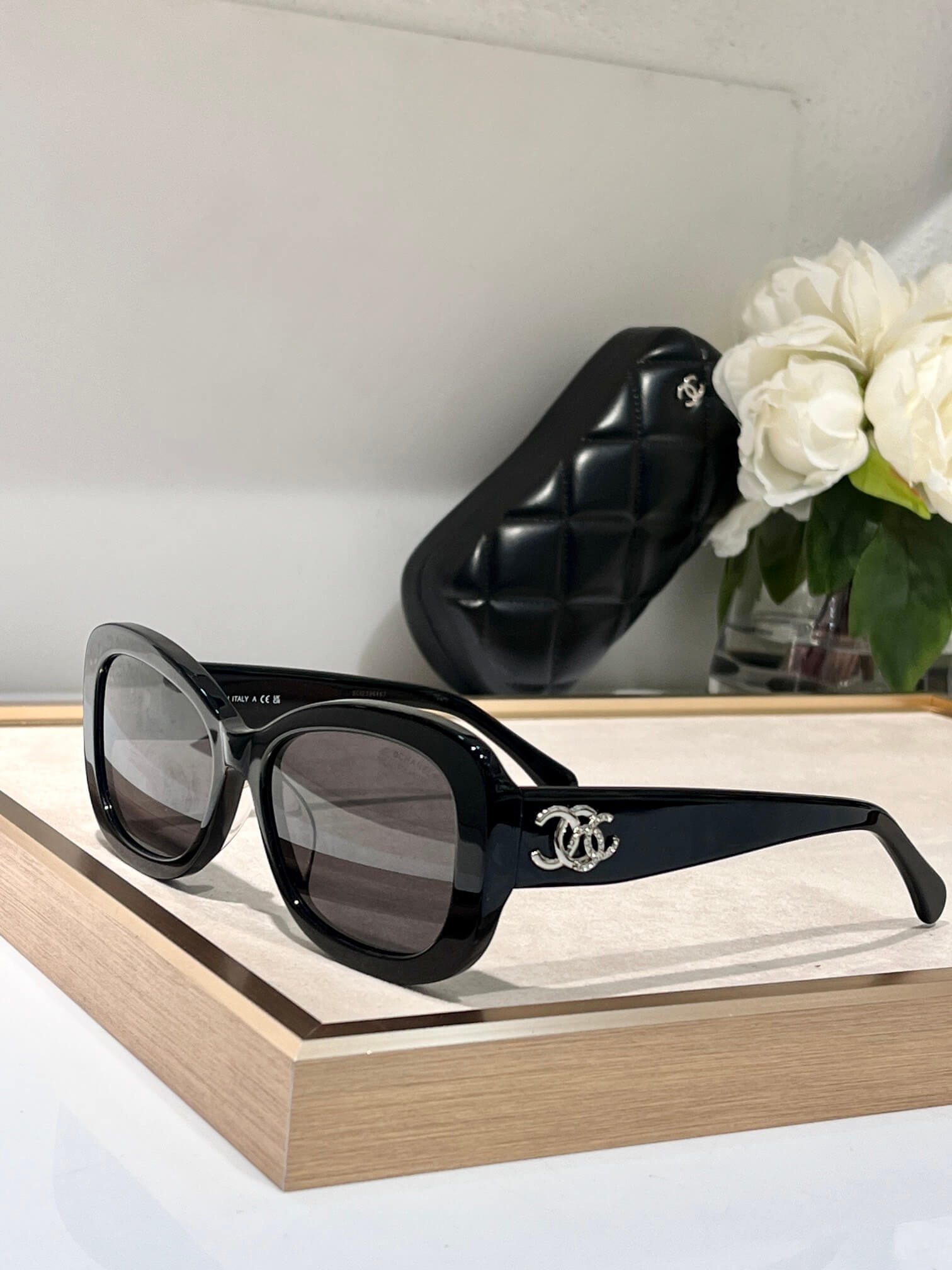 Chanel CC Logo Ladies Sunglasses - Image 4