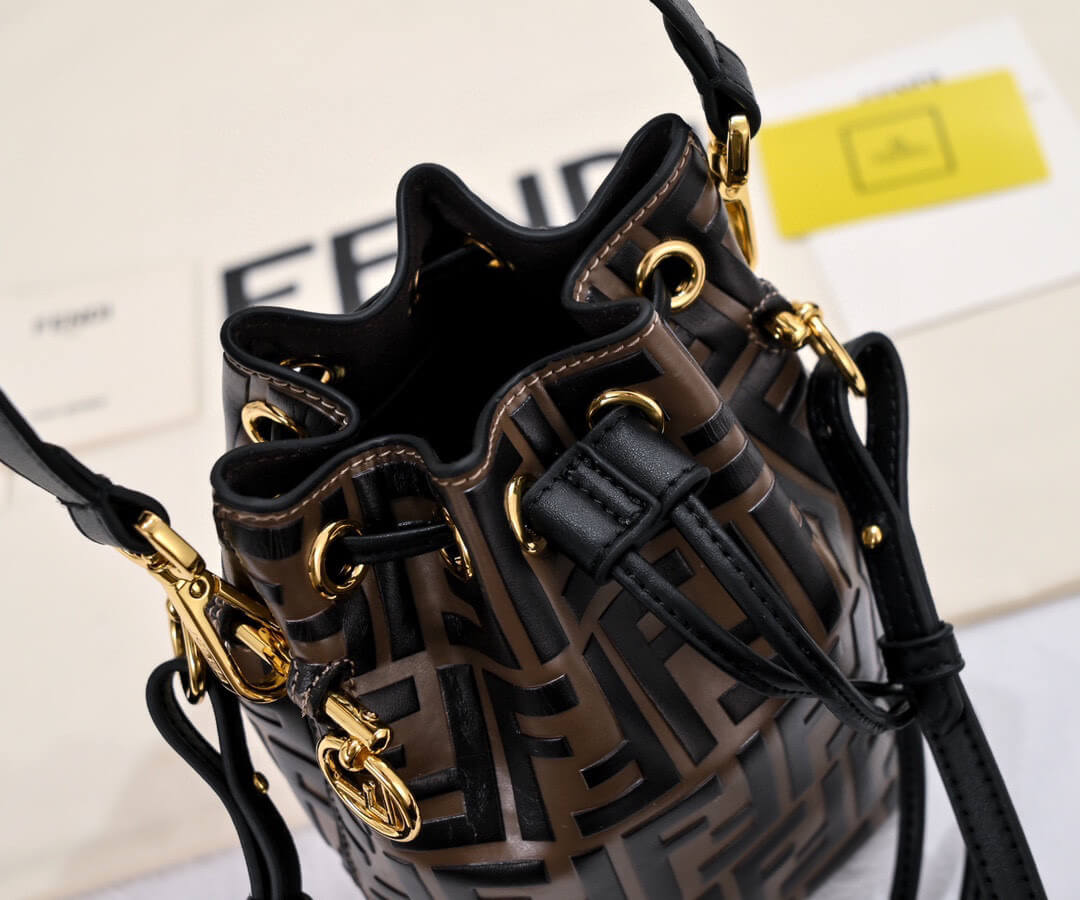 Fendi Mon Tresor Bucket Bag - Image 6
