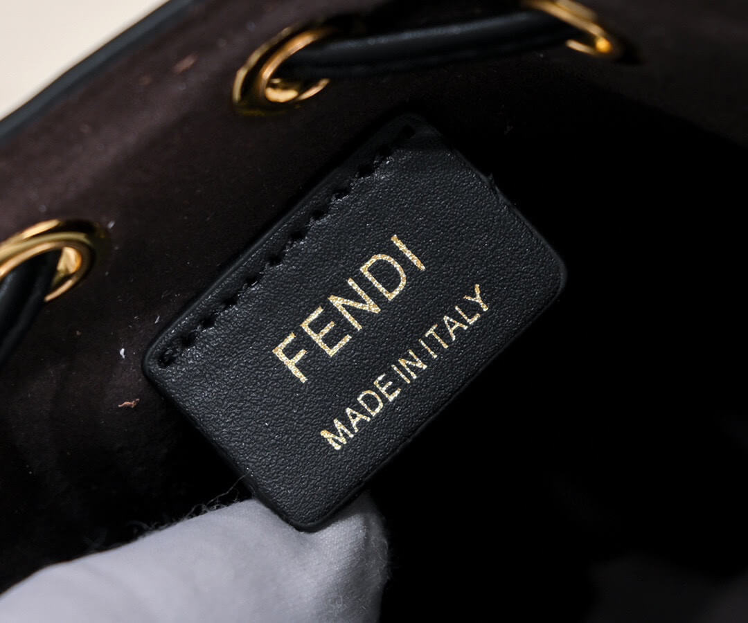 Fendi Mon Tresor Bucket Bag - Image 7