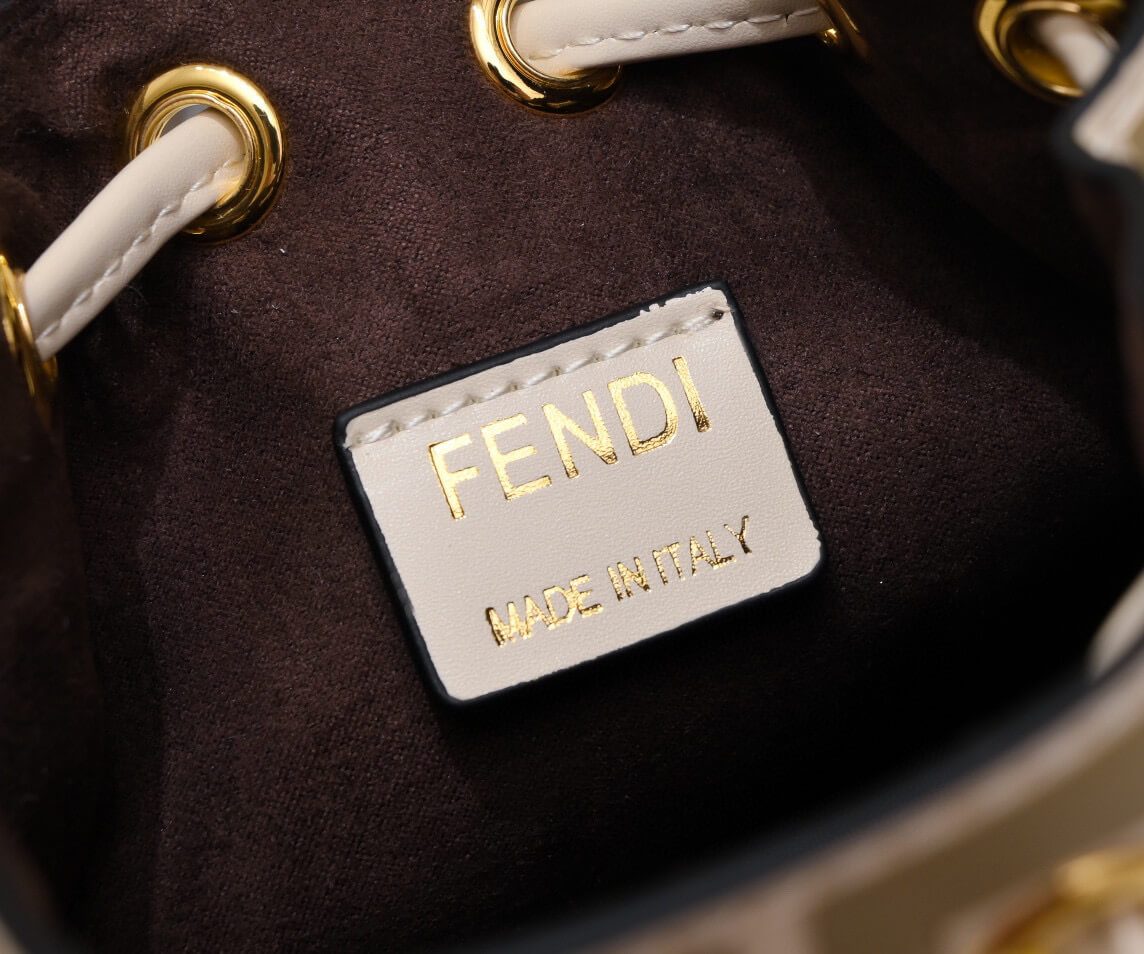 Fendi Mon Tresor Bucket Bag - Image 9