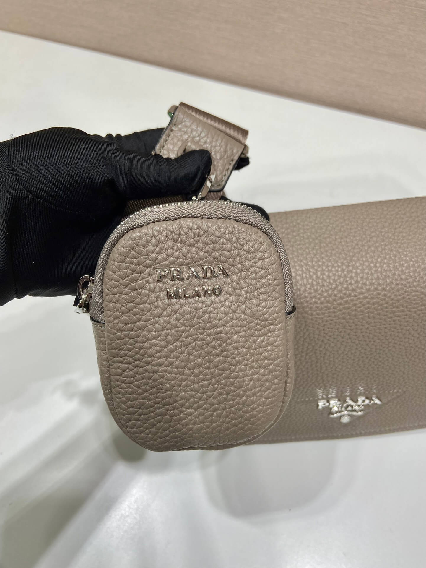 Prada Vitello Daino Soft Leather Bag - Image 8