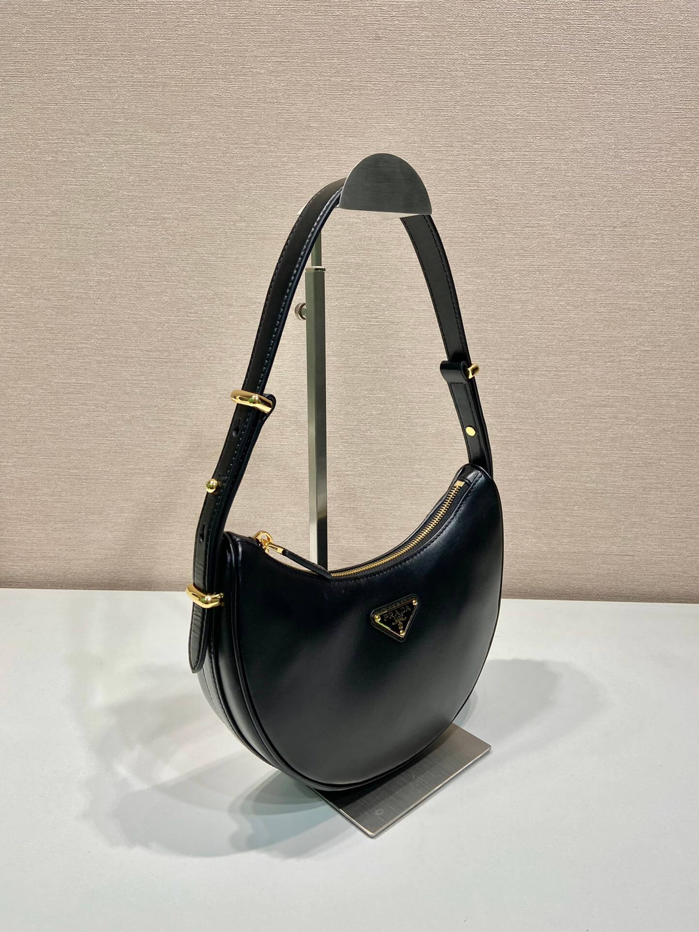 Prada Zip Leather Black Shoulder Bag - Image 9