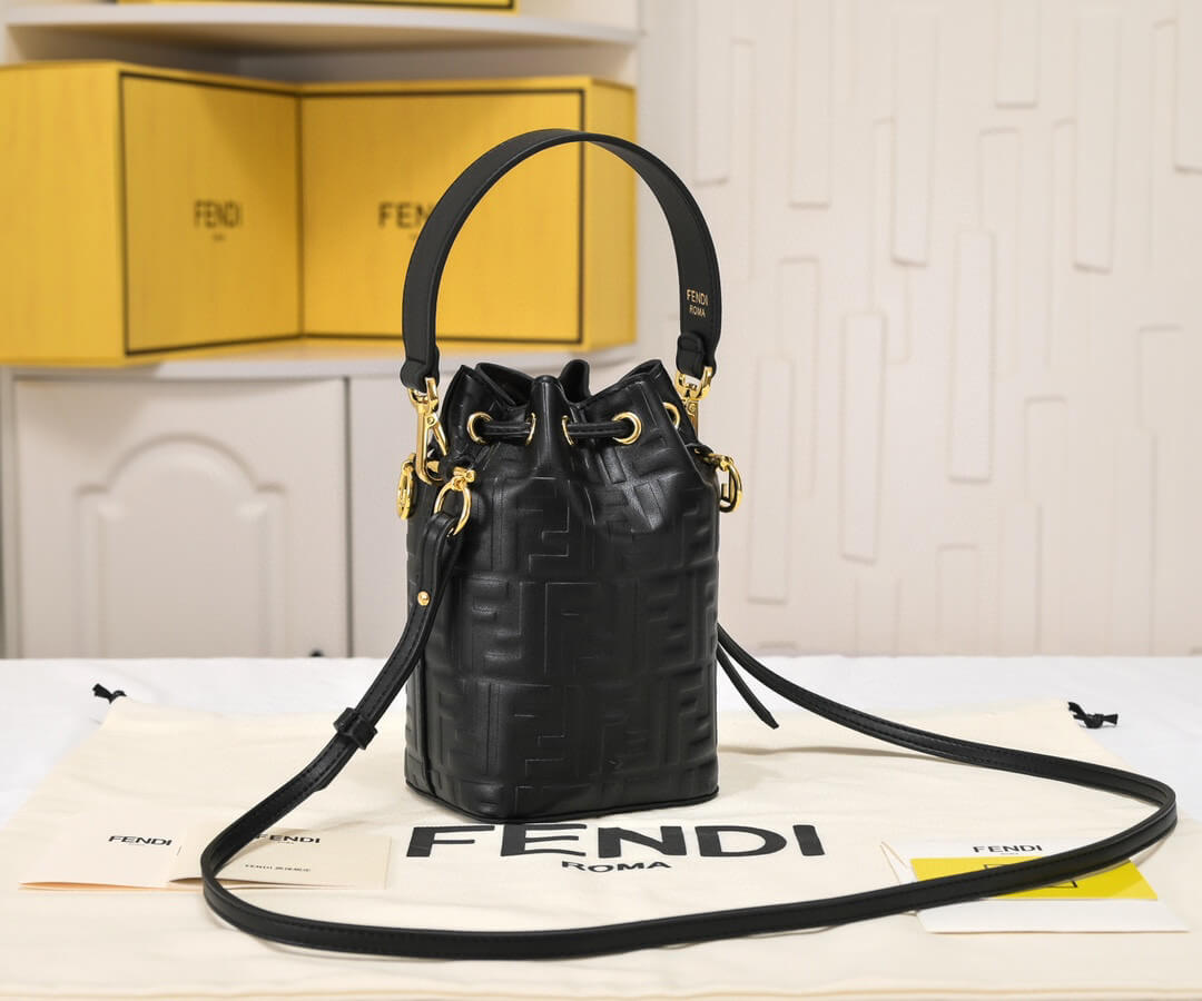 Fendi Mon Tresor Bucket Bag - Image 7