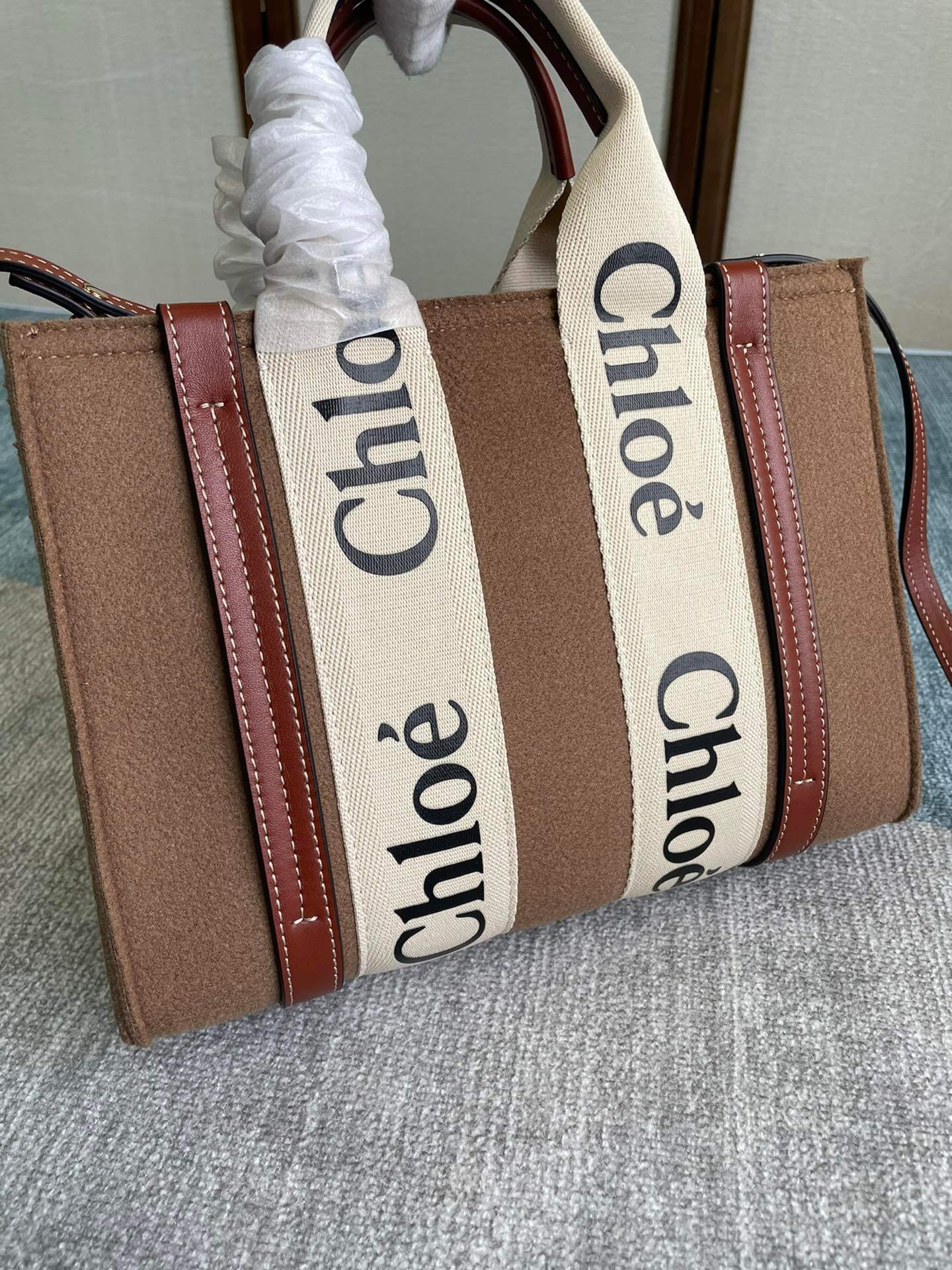 Chloe Small Woody Tote Bag - Image 8