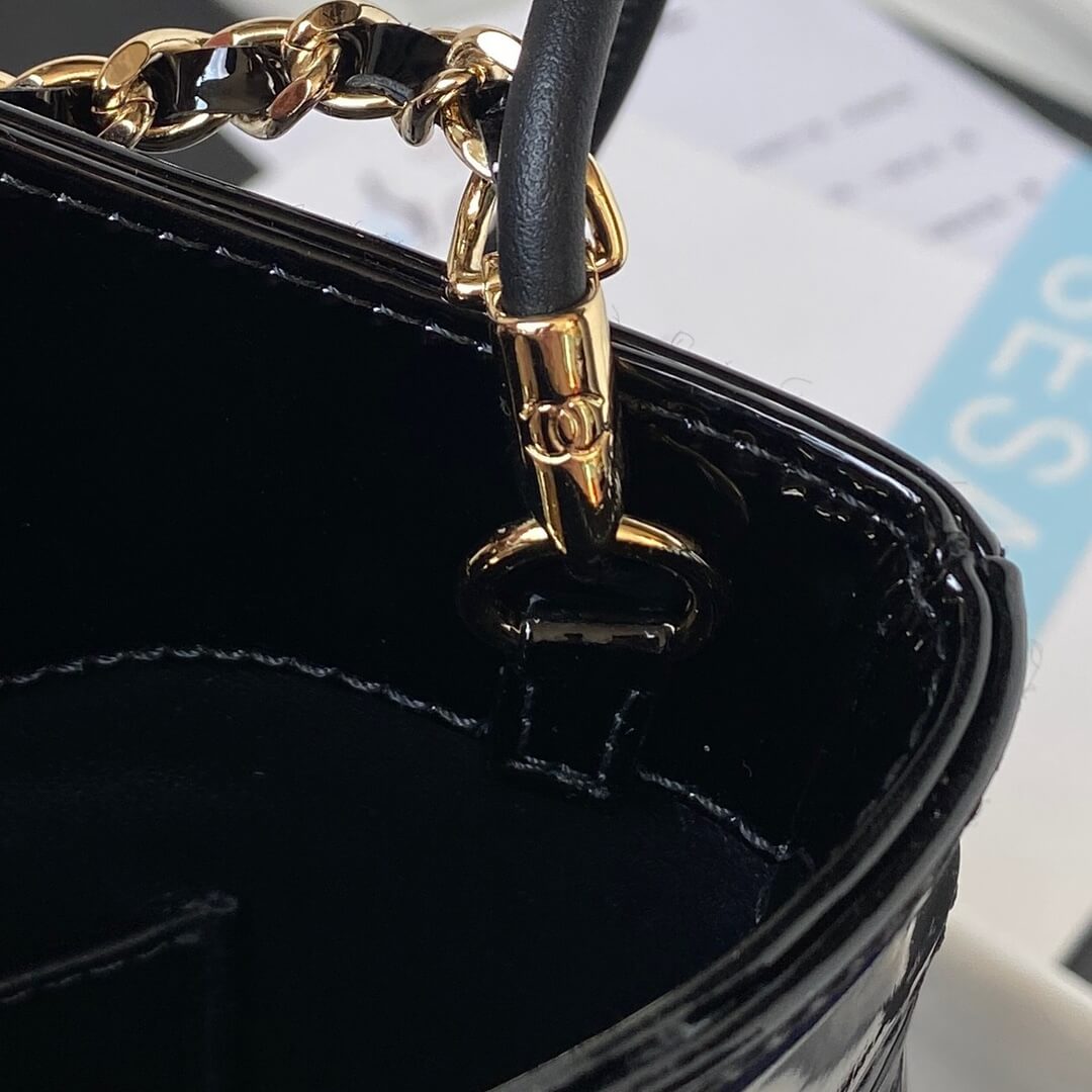Chanel 31 Mini Shopping Bag - Image 8