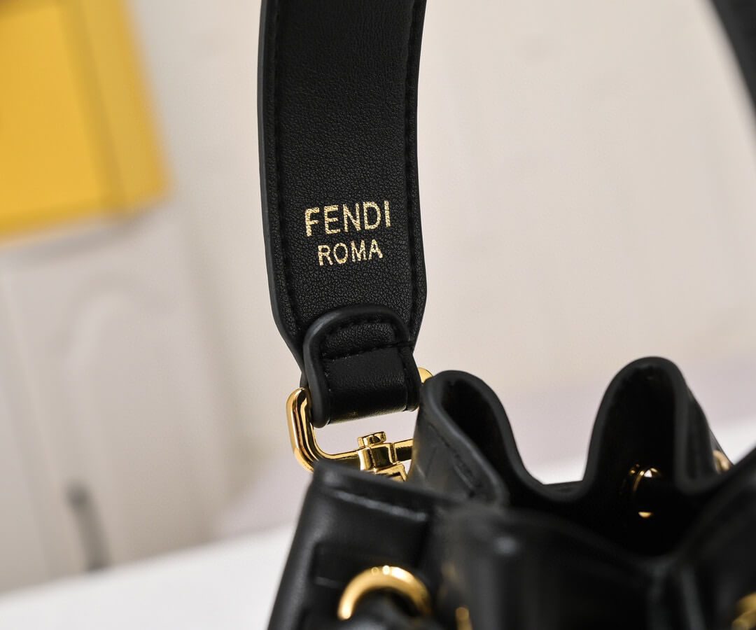 Fendi Mon Tresor Bucket Bag - Image 9