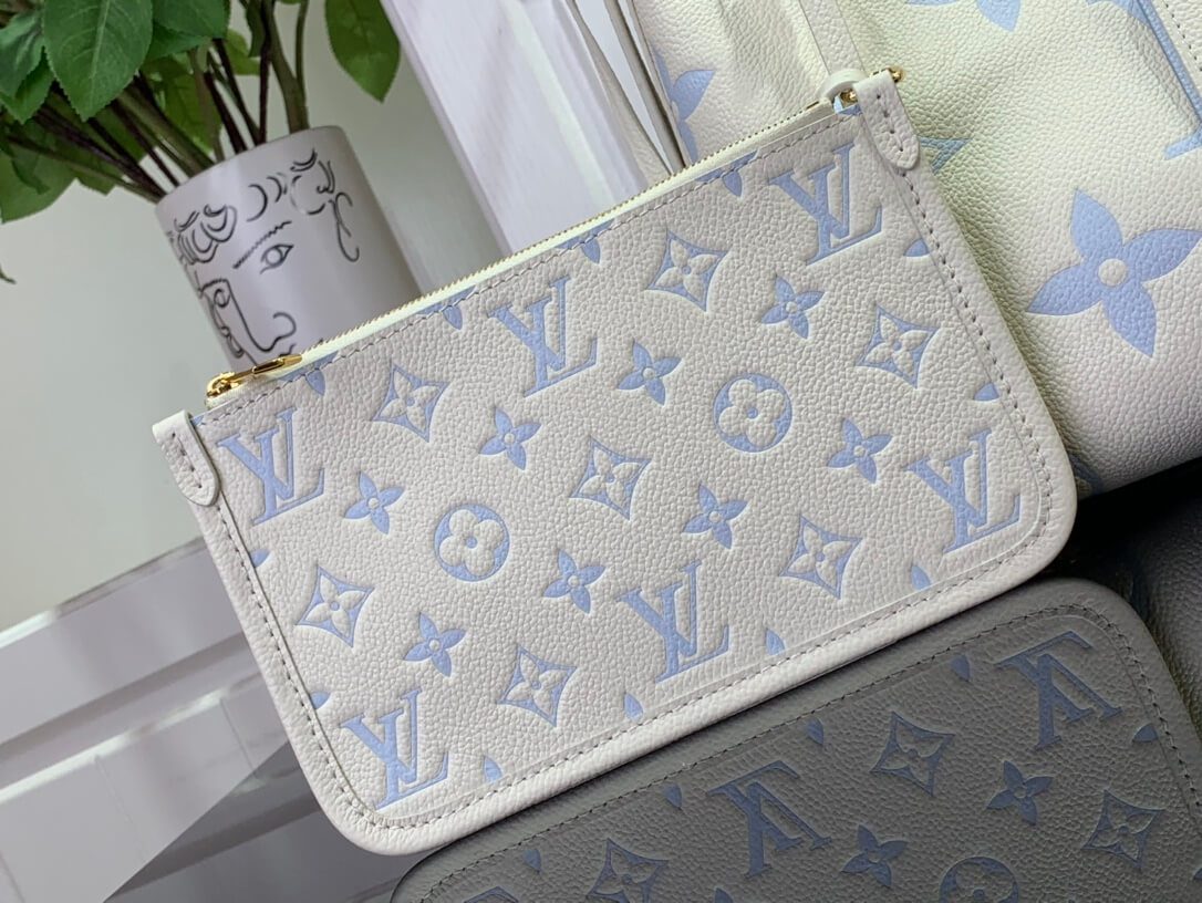LV Carryall PM Bag - Image 3