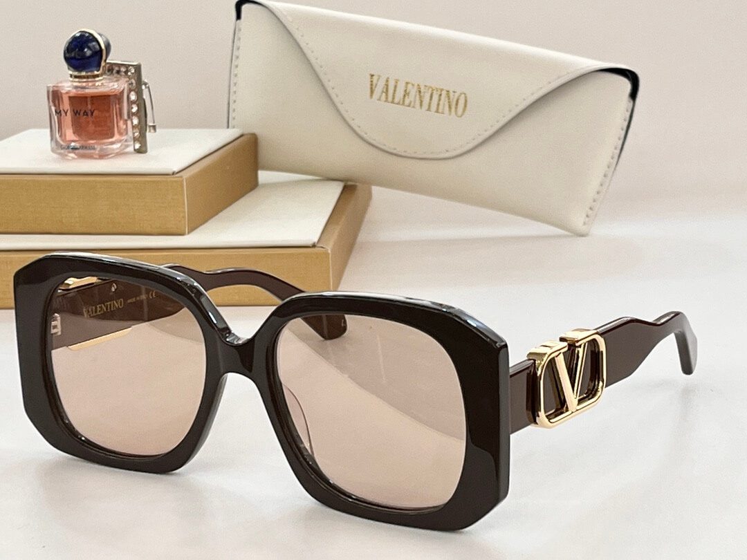 Valentino Latest Sunglasses - Image 3