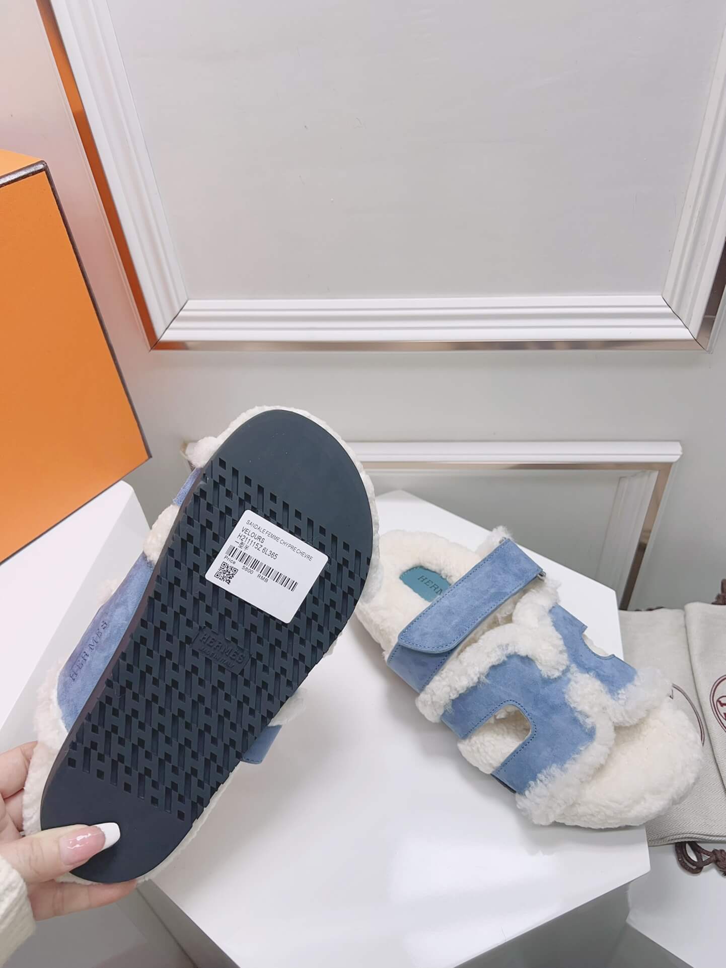 Hermes Teddy Chypre Sandal - Image 3