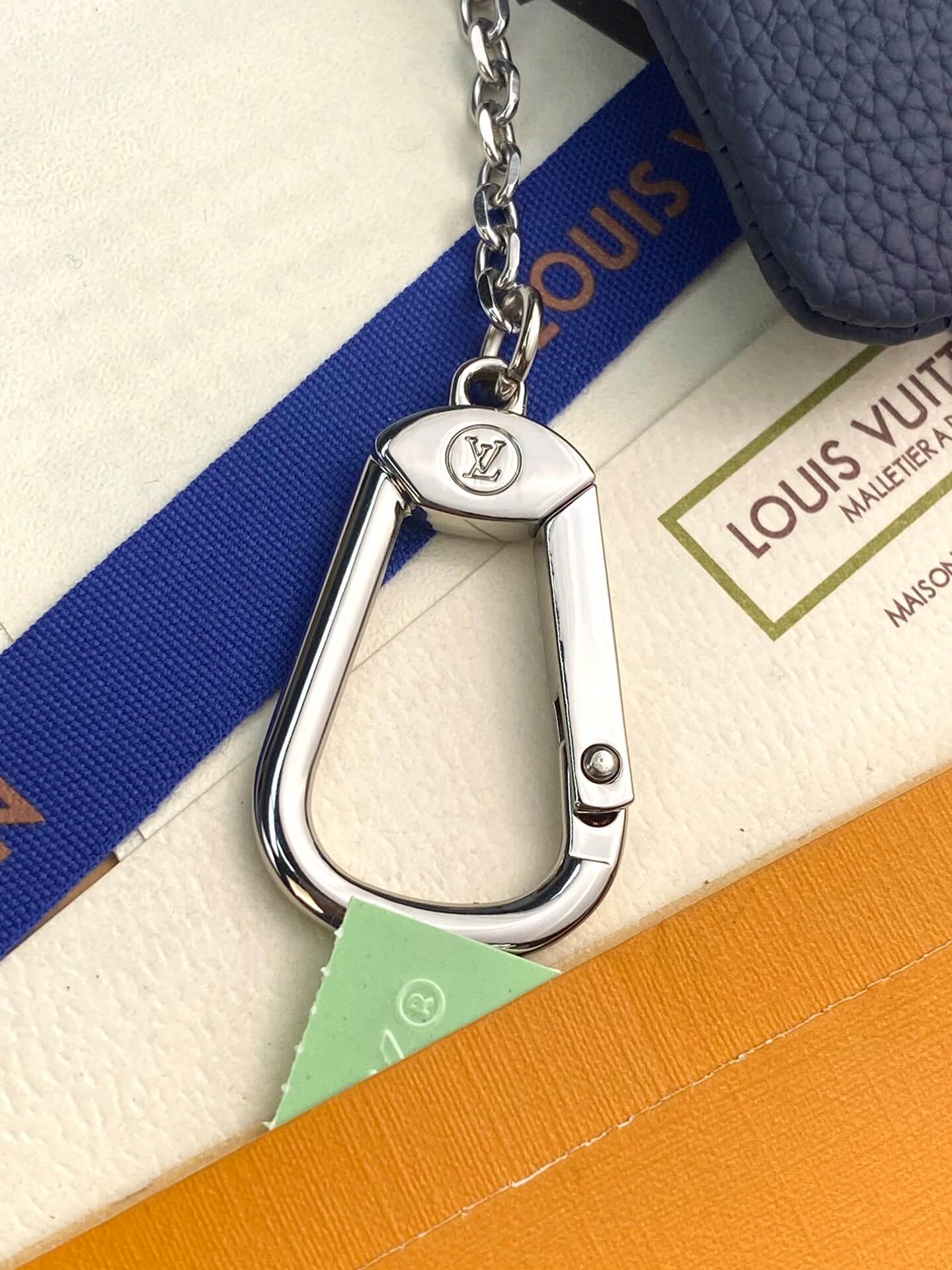 Louis Vuitton Key Pouch - Image 5