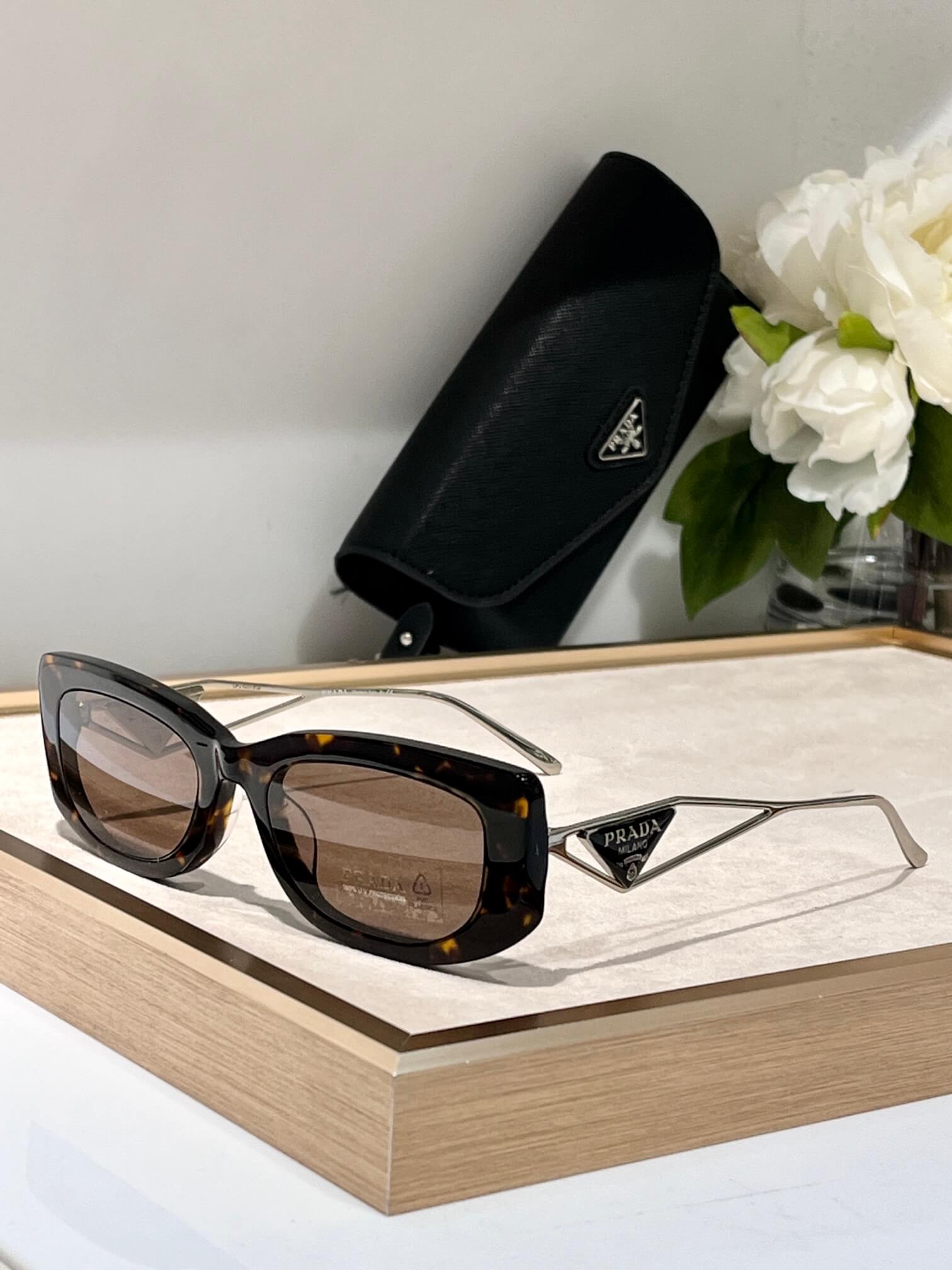 Prada PR 14YS Sunglasses - Image 3