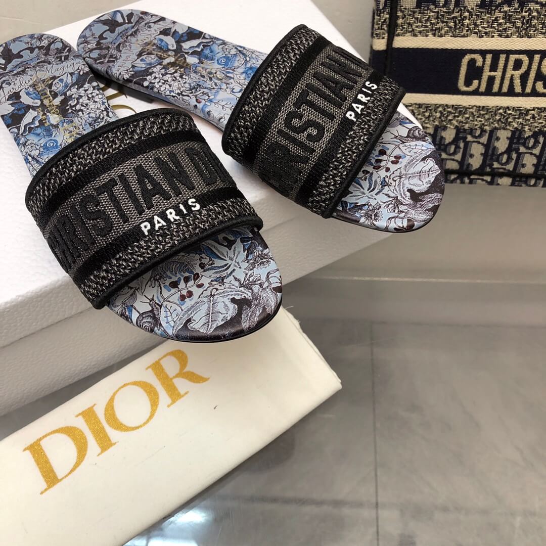Christian Dior Slipper - Image 4
