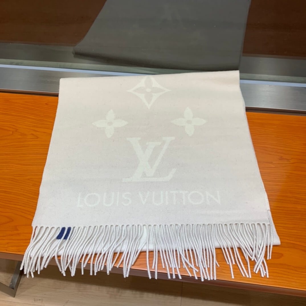LV Reykjavik Cashmere Scarf - Image 7