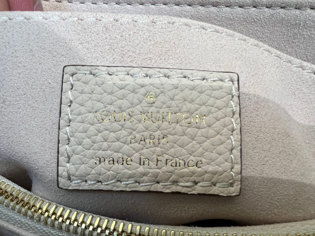 LOUIS VUITTON Madeleine BB Bicolore Empreinte - Image 9