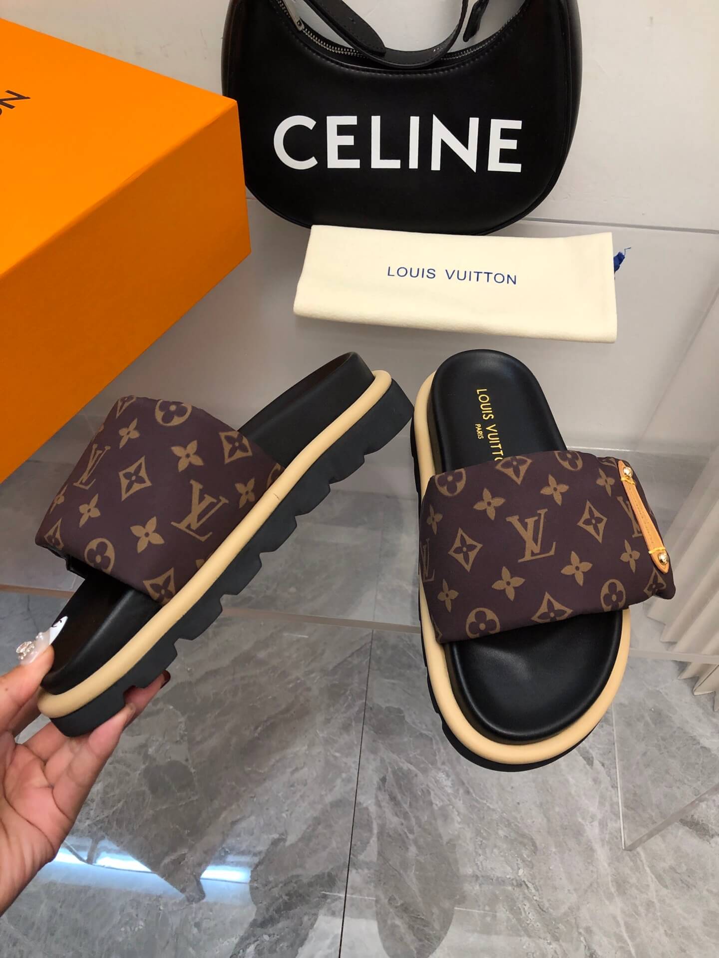 LV Giovanni Sandals - Image 7