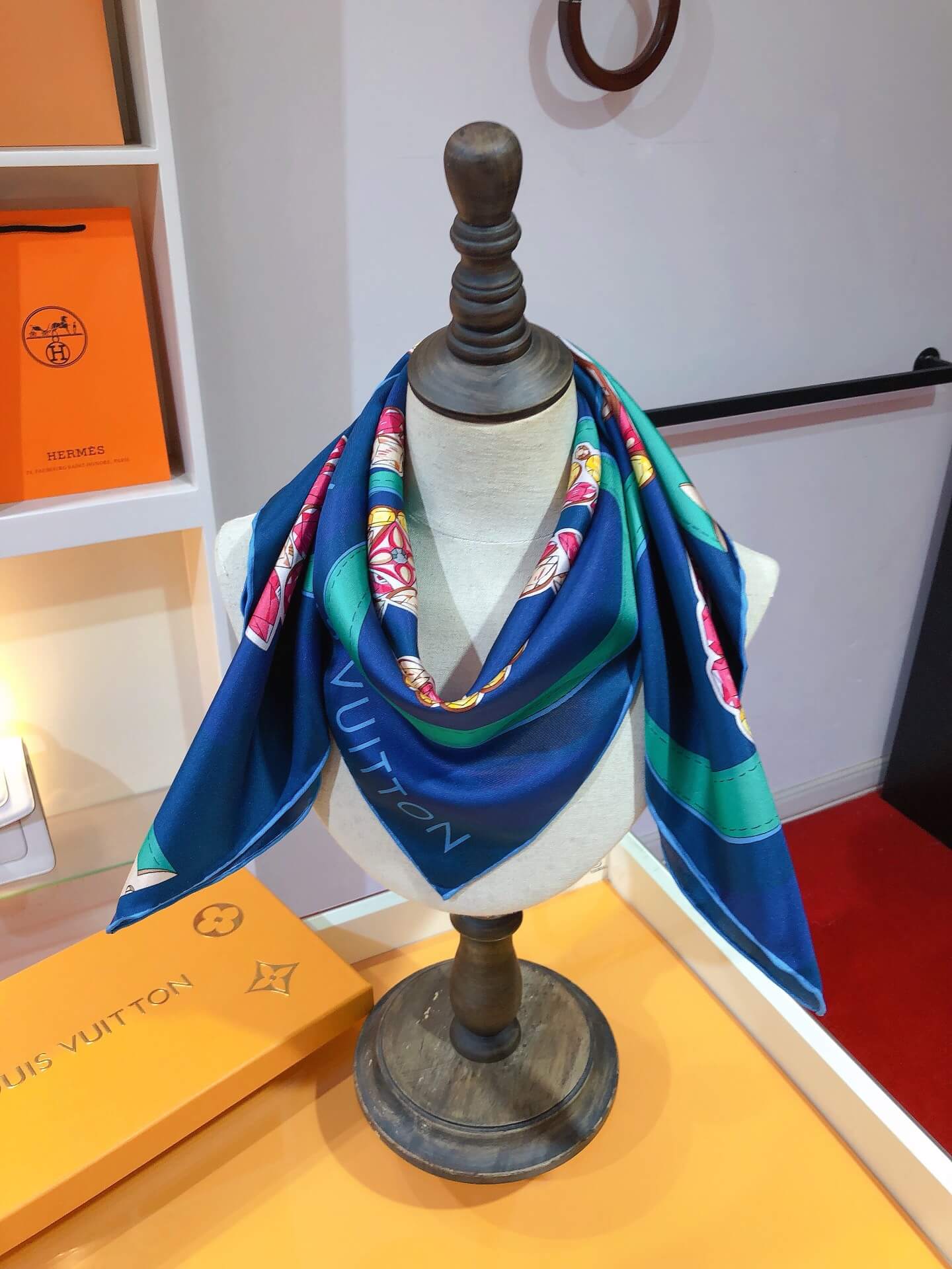 LV Silk Scarf - Image 7