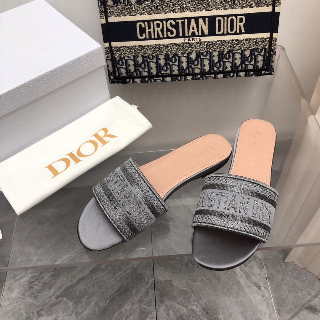 Christian Dior Slipper - Image 9