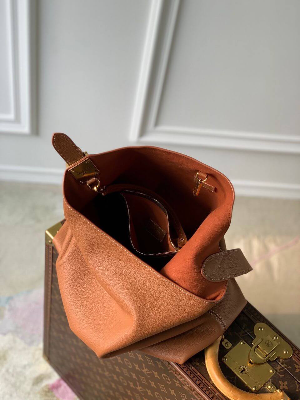 LV Low Key Hobo MM Bag - Image 8
