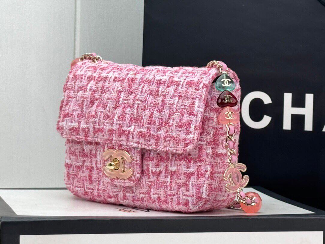 Chanel Tweed Mini Heart Square Flap Pink White Bag - Image 3
