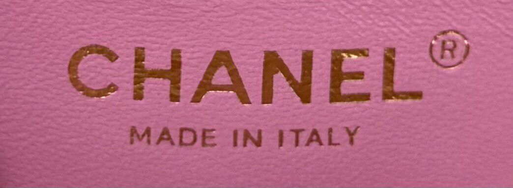 Chanel Tweed Mini Heart Square Flap Pink White Bag - Image 8