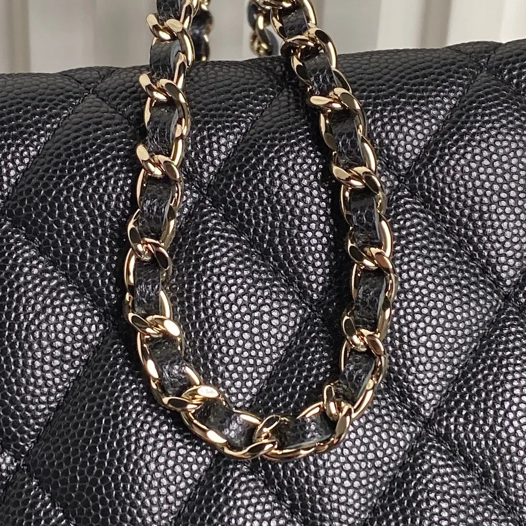 CC 25C Hobo Bag 21.5cm Top Handle Black Grained Calfskin - Image 6