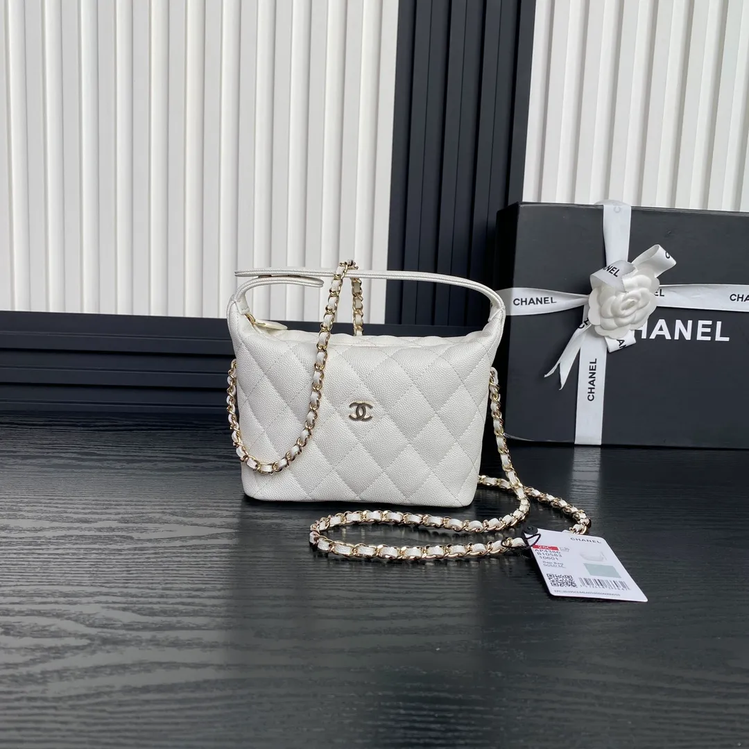 CC 25C Hobo Bag Top Handle White Grained Calfskin