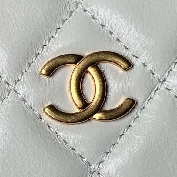 CHANEL Front Pocket Hobo Pouch Mini White Quilted Caviar - Image 3